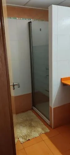 Habitación con baño privado