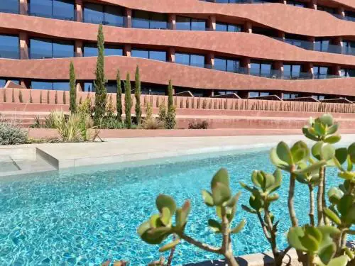Resort y Piscina junto a la City