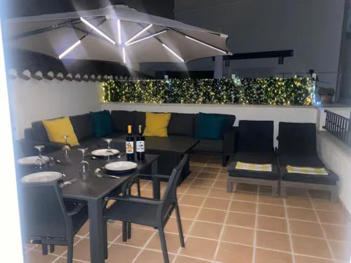 Apt - Sleeps 4 - Pool - Gold Resort Close