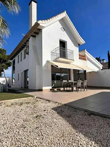 Casa baja las palmeras