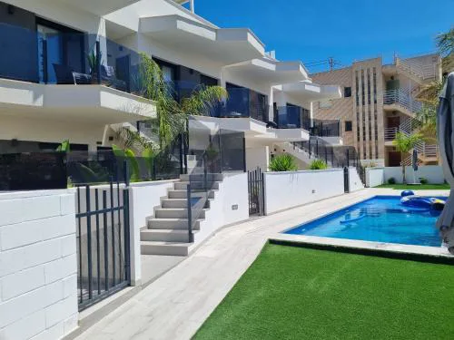 Luxe nieuwbouw appartement op 50m van de zee