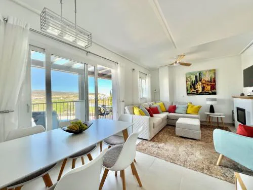 Stunning apartment with overflow pool and golf view