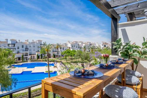 Casa Albatros - Poolside Retreat