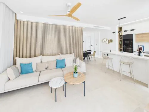 Luxury Apt with access to Europe's Largest Lagoon