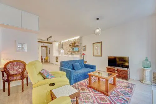 Apartamento Balcón del Arte by Clabao