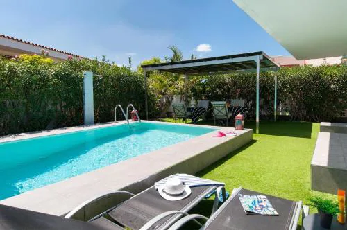 Beach House with private pool in San Agustín ET2 by VillaGranCanaria