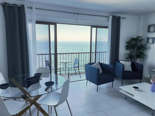 Apartamento con Increíbles vistas al mar