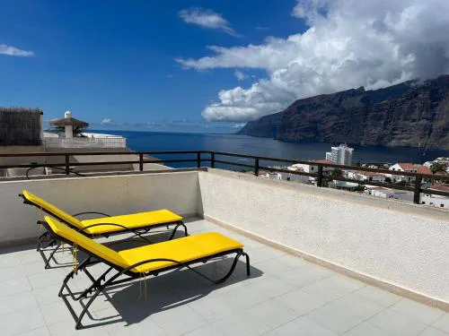 Room in 4 bedroom penthouse with stunning patio