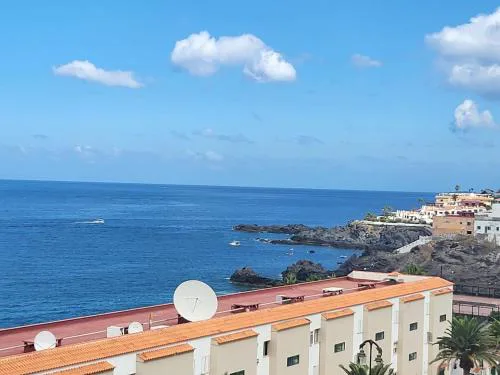Sunny Holidays in Casa Familiar Playa La Arena