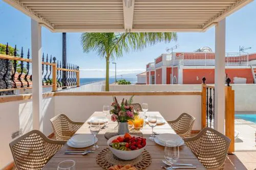 Villa Luna With Heated Pool