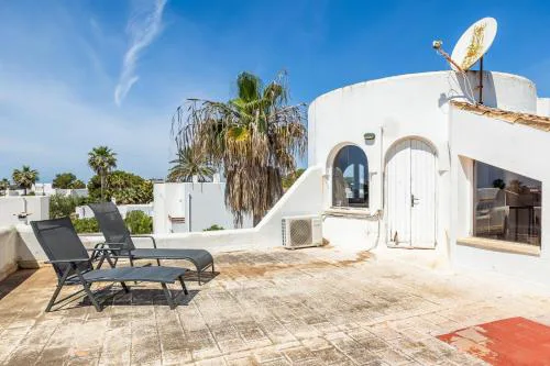 Villa Malik mit Meerblick und Pool