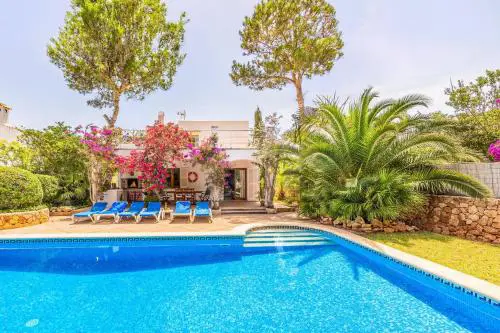 Villa Punta des Port Quince by Villa Plus