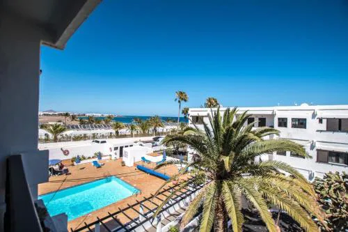 Casa Coral with sea views & AC