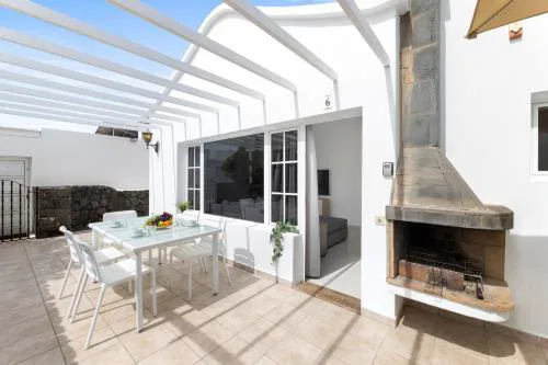 Casa El Golfo - N 6 by Escape Home