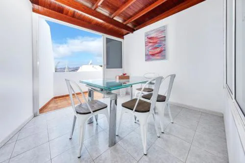 Casa el Varadero - Access Pool and Sport Center and Air-Con By Lanzarote Vacation Homes