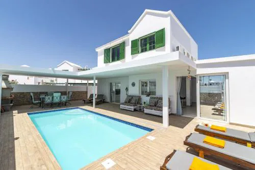 Villa Deluxe by Villa Plus