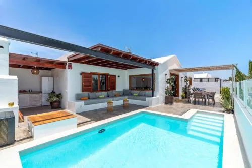 Villa Tina by Villa Plus