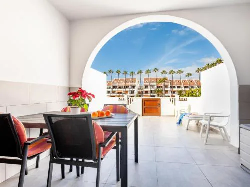134 Parque Santiago II, amazing terrace, pool side