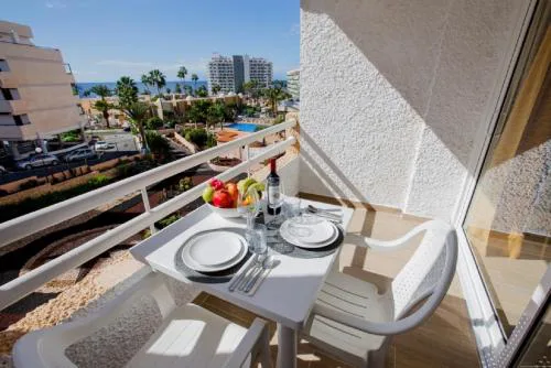 319 MODERN ACCOMMODATION,SEA VIEW AND POOl