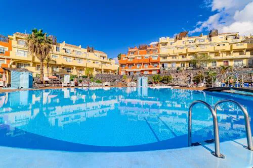 Casa De Nola - Poolside Apartment With Large Terrace