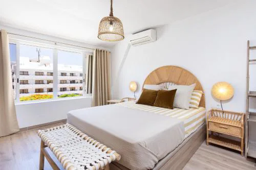 Design house 150m from Las Vistas Beach