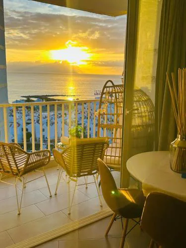 Exclusive ocean front apartment