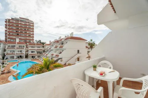 Infinity Pool Views 2 Las Floritas