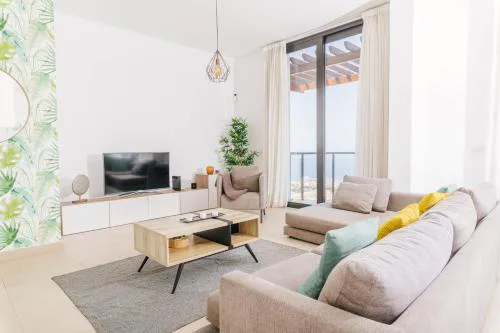 Sunset White Villa - Ocean view, Jakuzzi, Heated Pool, Air-conditioning, Grill