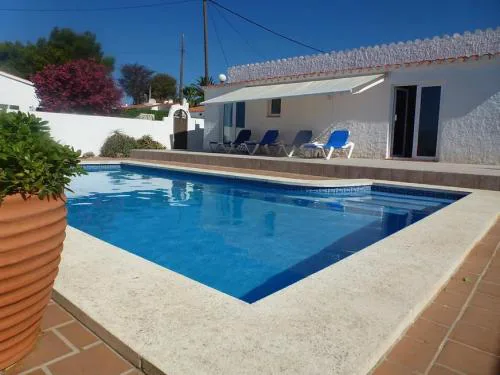 Villa Marrón