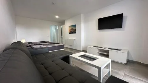 Top Studio in Las Arenas, 4 OG, seitlicher Meerblick, im Herzen von Playa del Ingles, Gran Canaria