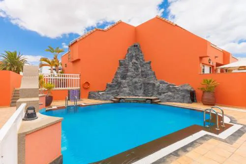 2 Delux Bedrooms Central&Pool&Beach