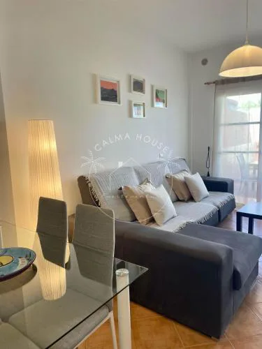 Calma House