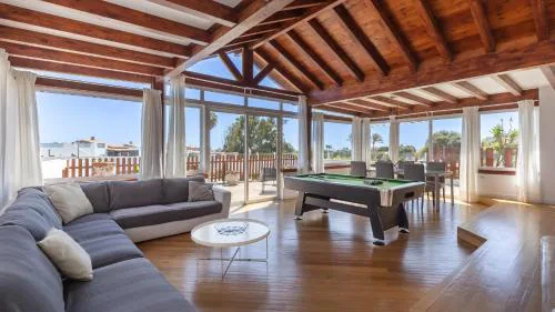 Luxury Villa Nieve