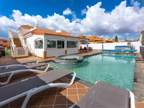PRIMERA LUXURY HOUSE