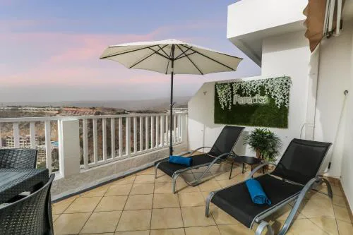 Bright Amadores Seaview Apartment