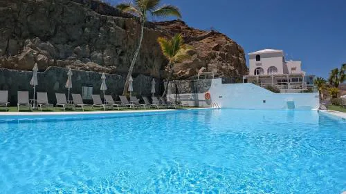 Casa4You 109 - With heated pool, city and partial sea views