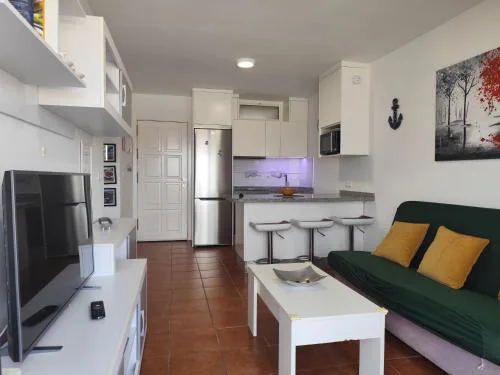 Horizon Views - Excellent location with ocean view