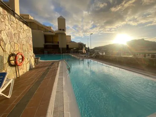 Modern family home near the pool with private jacuzzi