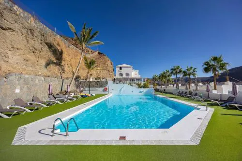 Puerto Rico Oasis Poolside & Beautiful Sea Views