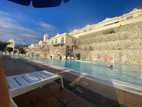 Welcoming and modern holiday home with access to swimming pool