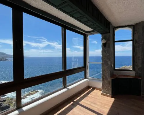 Sea lover's nest