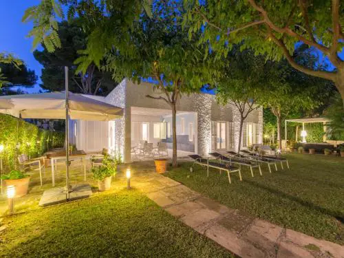 Elegant Beachside Can Catlar Villa