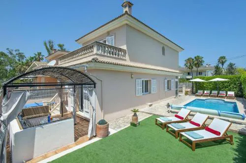 Villa Albatros by Villa Plus