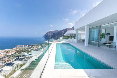 Crystal I Luxury Apartments by Hermosa Rentals