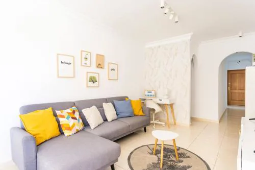 Amplio y cómodo apartamento en Callao Salvaje.
