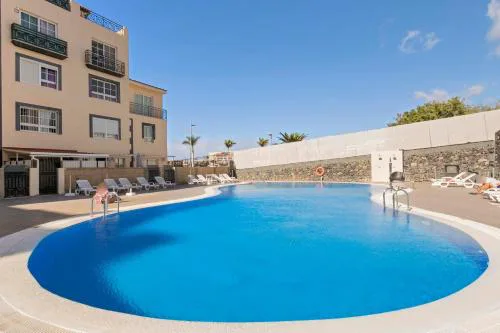 Spacious 3BR Condo With Pool, Wifi & Near Beach