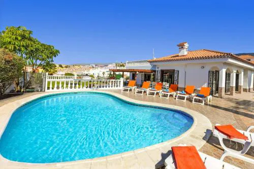 Villa Blanca Salvaje by Villa Plus