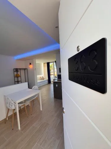 Bebo House 363