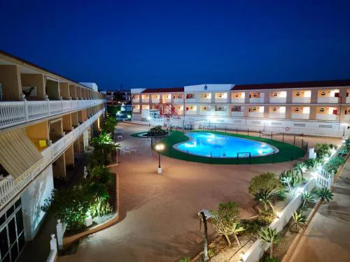 Encantador Estudio con Terraza Privada y Espectaculares Vistas al Mar en Costa del Silencio, Cerca de Los Cristianos