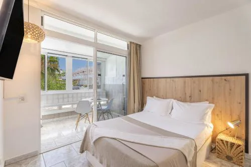Hand Made Suite Costa del Silencio